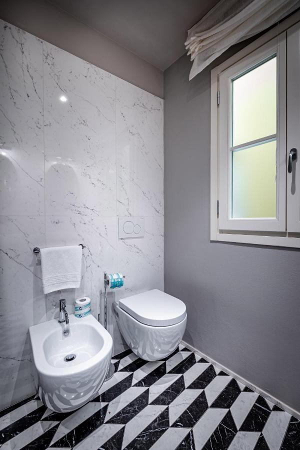 Hs4U Ricasoli Luxury Apartment Near Duomo N. 3 피렌체 외부 사진